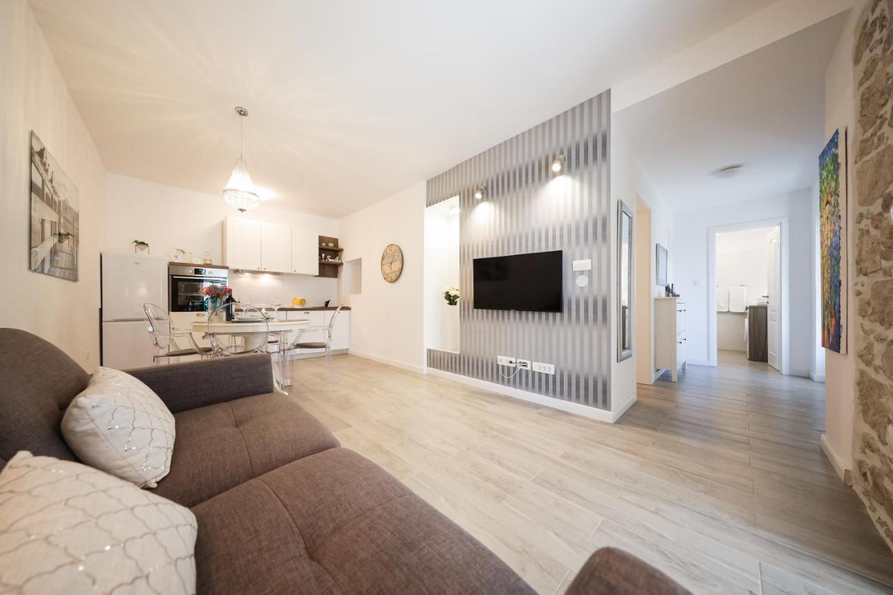 Pavle's Apartament